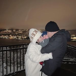 Meet your Posher, Flora